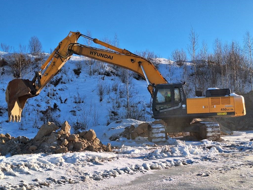 Hyundai Robex 450 LC-7 A - Ekskavator me zinxhirë: foto 3 Hyundai Robex 450 LC-7 A - Ekskavator me zinxhirë: foto 3