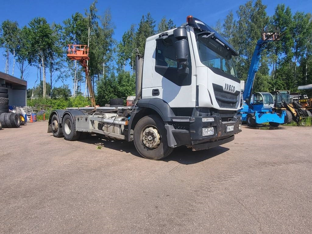 Iveco Stralis-360 - Kamion me sistem kabllor: foto 1 Iveco Stralis-360 - Kamion me sistem kabllor: foto 1