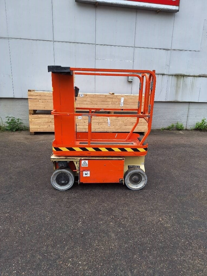 JLG 1230 ES Muuttoale! - Ngritës gërshërë: foto 1 JLG 1230 ES Muuttoale! - Ngritës gërshërë: foto 1