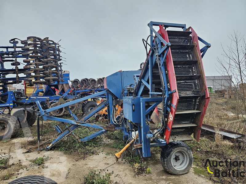 Asa-Lift CH 1000 E - Autokombajnë: foto 3 Asa-Lift CH 1000 E - Autokombajnë: foto 3