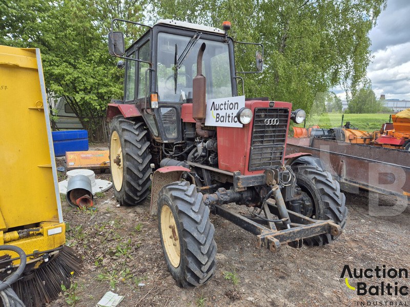 Belarus MTZ 82.1 - Traktor: foto 2 Belarus MTZ 82.1 - Traktor: foto 2