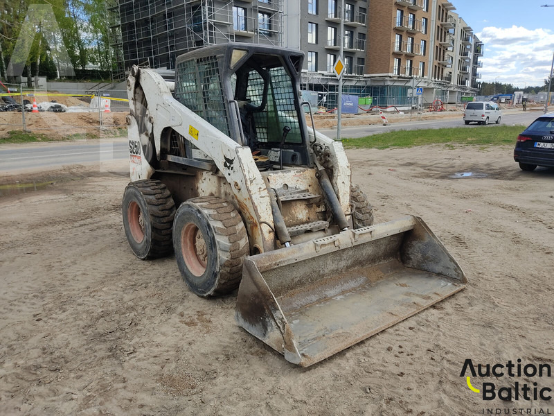 Bobcat S 250 - Mini fadrom: foto 1 Bobcat S 250 - Mini fadrom: foto 1