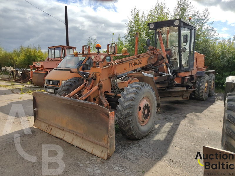 Brianskij Arsenal GS-14.02 - Makinë niveluese: foto 1 Brianskij Arsenal GS-14.02 - Makinë niveluese: foto 1