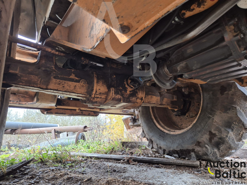 Case 695 SR-4 PS - Fadromë me shkarkim nga prapa: foto 5 Case 695 SR-4 PS - Fadromë me shkarkim nga prapa: foto 5