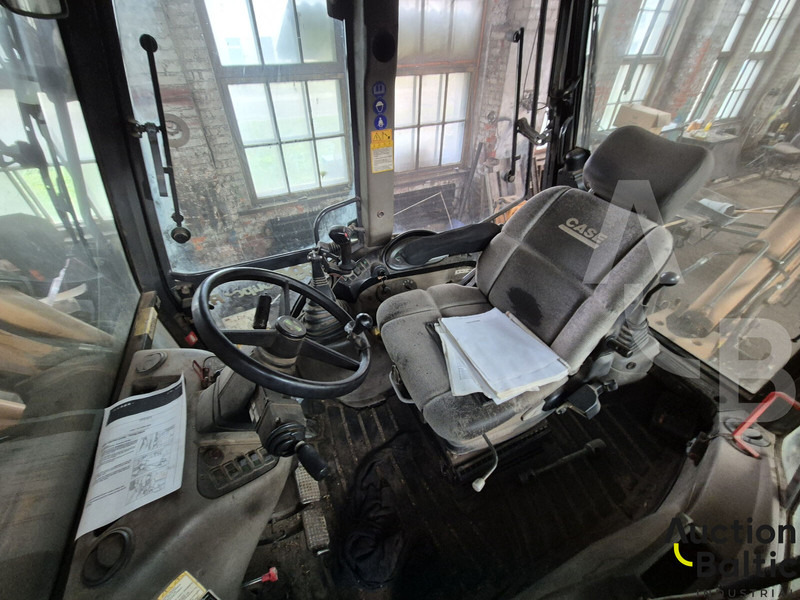 Case 695 SR-4 PS - Fadromë me shkarkim nga prapa: foto 4 Case 695 SR-4 PS - Fadromë me shkarkim nga prapa: foto 4