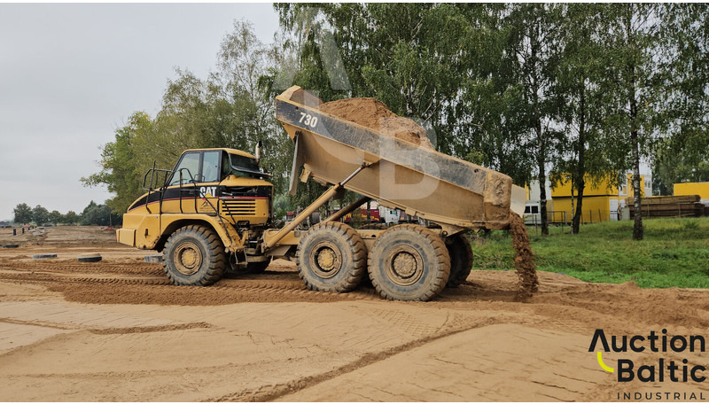 Caterpillar 730 - Shkarkues teleskopik: foto 1 Caterpillar 730 - Shkarkues teleskopik: foto 1