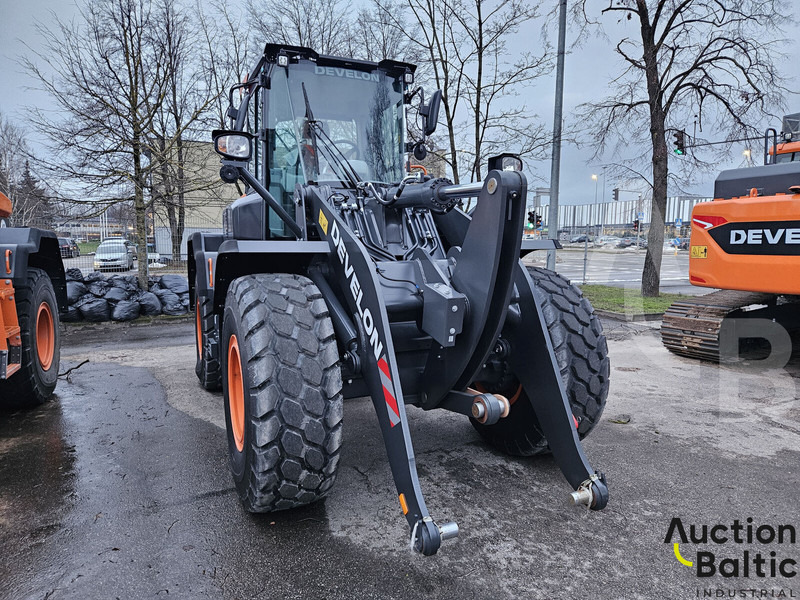 Develon DL250 - Fadrom me goma: foto 3 Develon DL250 - Fadrom me goma: foto 3