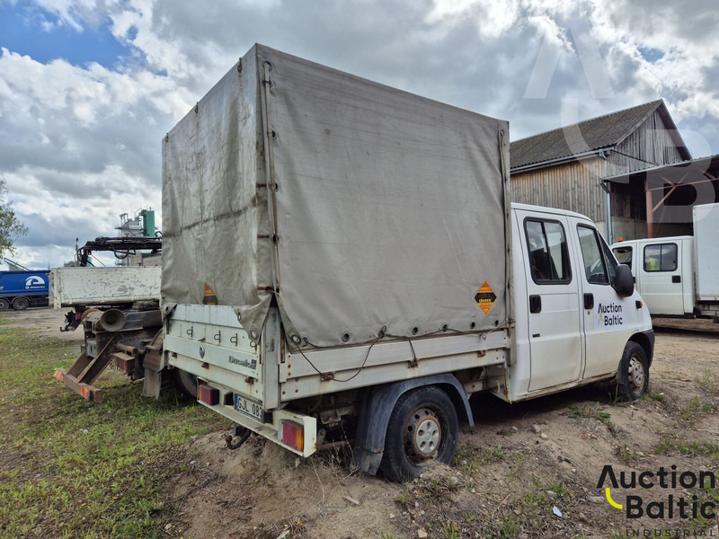 Fiat Ducato - Kamioncine me tendë: foto 4 Fiat Ducato - Kamioncine me tendë: foto 4