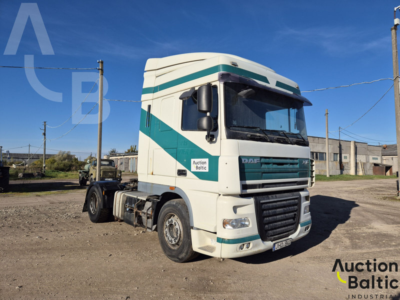 DAF FT XF105 - Gjysmë-kamion: foto 1 DAF FT XF105 - Gjysmë-kamion: foto 1