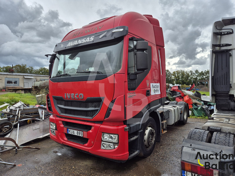 Iveco AS 440 T/P - Gjysmë-kamion: foto 1 Iveco AS 440 T/P - Gjysmë-kamion: foto 1