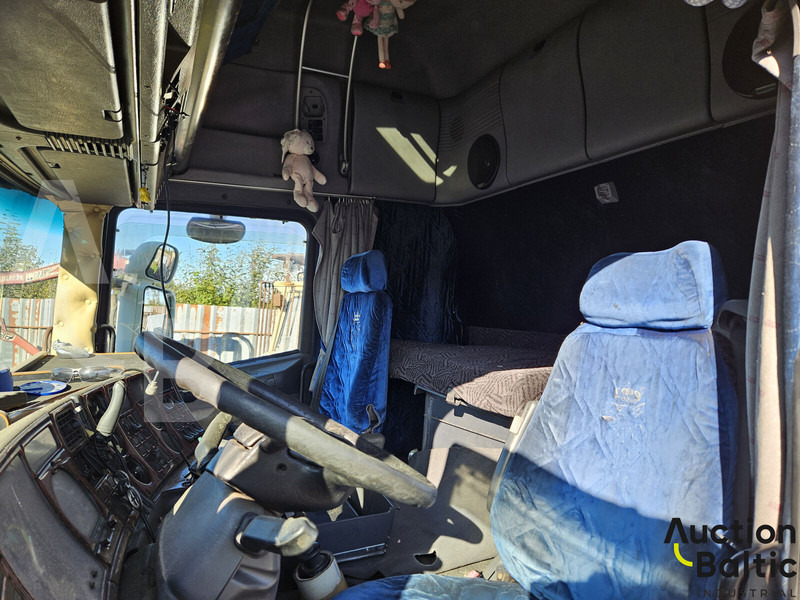 Scania R 114 LA - Gjysmë-kamion: foto 5 Scania R 114 LA - Gjysmë-kamion: foto 5