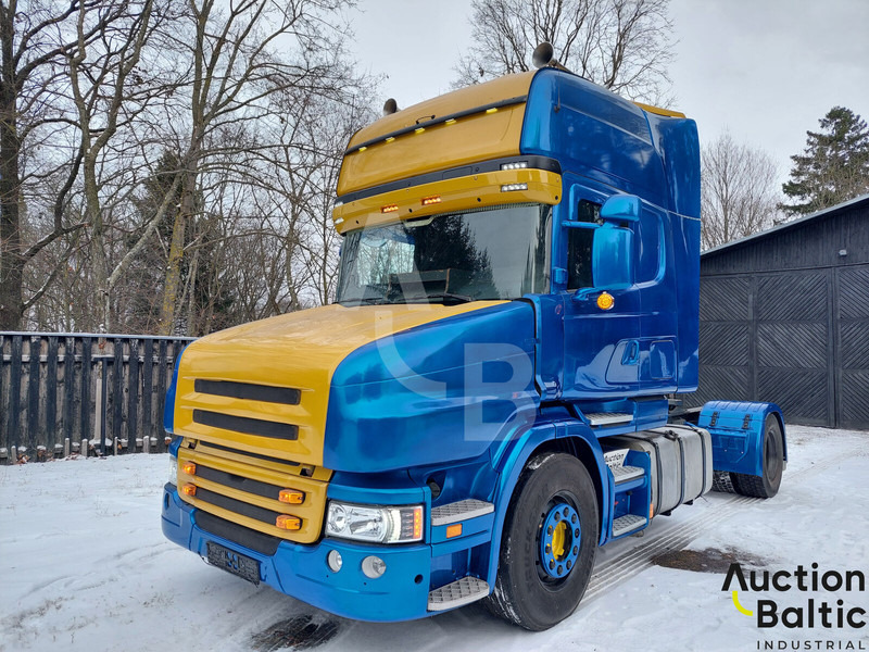Scania T 114 LA - Gjysmë-kamion: foto 1 Scania T 114 LA - Gjysmë-kamion: foto 1