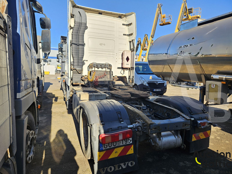 Volvo FH - Gjysmë-kamion: foto 3 Volvo FH - Gjysmë-kamion: foto 3