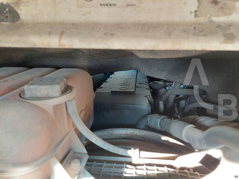 Volvo FH12 - Gjysmë-kamion: foto 5 Volvo FH12 - Gjysmë-kamion: foto 5