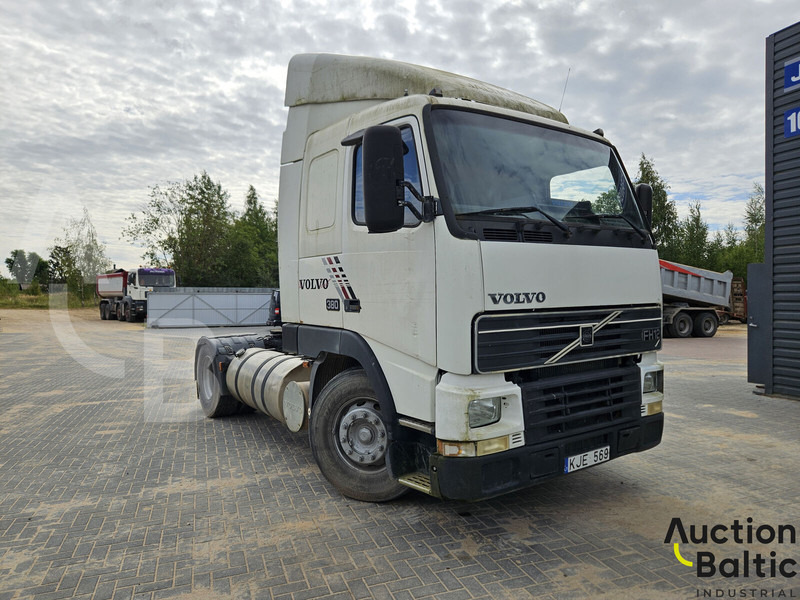 Volvo FH12 - Gjysmë-kamion: foto 2 Volvo FH12 - Gjysmë-kamion: foto 2