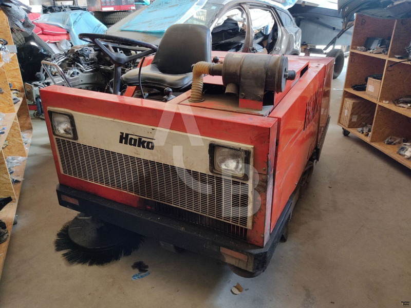 Hako Jonas 1500 - Makinë fshirëse për rrugët: foto 1 Hako Jonas 1500 - Makinë fshirëse për rrugët: foto 1