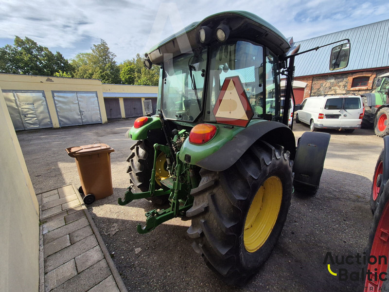 John Deere 5820 - Traktor: foto 3 John Deere 5820 - Traktor: foto 3