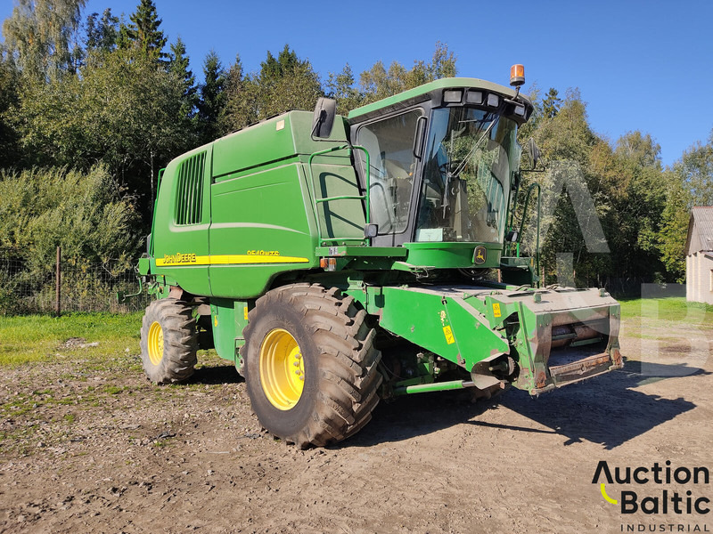 John Deere 9450 - Autokombajnë: foto 1 John Deere 9450 - Autokombajnë: foto 1