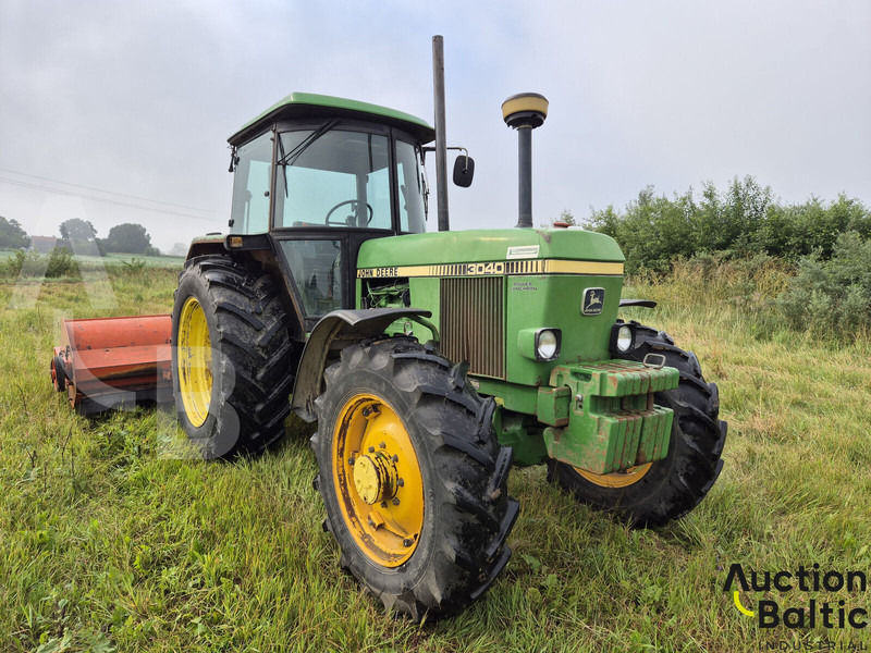 John Deere MFWD - Traktor: foto 1 John Deere MFWD - Traktor: foto 1