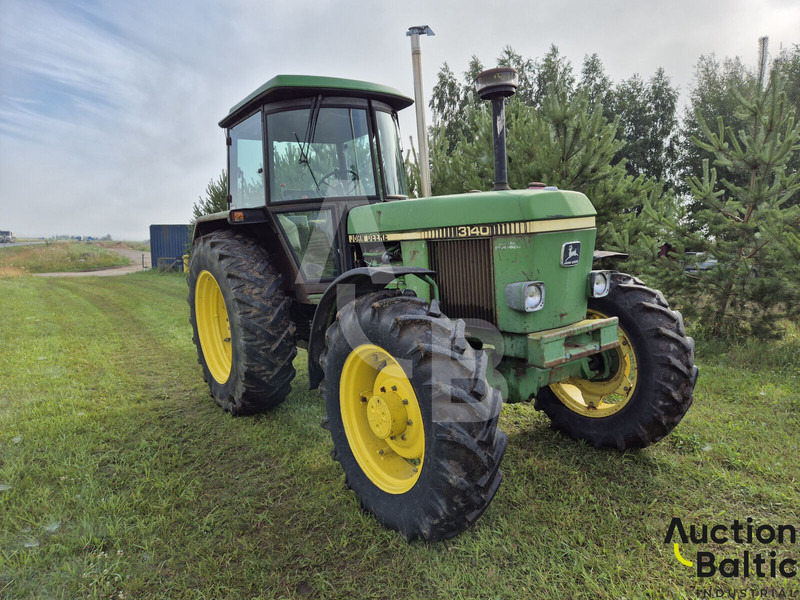 John Deere MFWD - Traktor: foto 2 John Deere MFWD - Traktor: foto 2