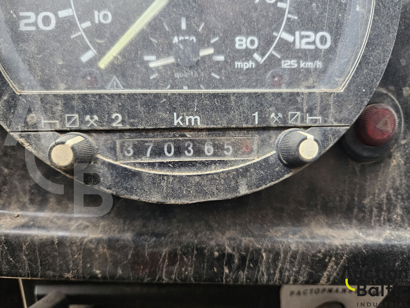 Kamaz 55111 - Kamion vetëshkarkues: foto 5 Kamaz 55111 - Kamion vetëshkarkues: foto 5