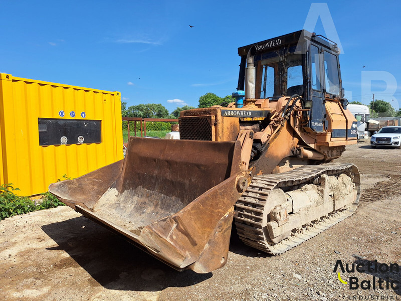 Komatsu D57S-1 - Fadrom me zinxhir: foto 1 Komatsu D57S-1 - Fadrom me zinxhir: foto 1