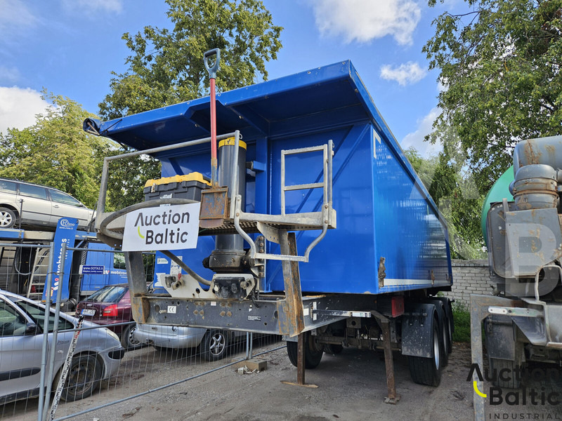 Langendorf SKA 24/30 - Gjysmë rimorkio me tendë: foto 1 Langendorf SKA 24/30 - Gjysmë rimorkio me tendë: foto 1