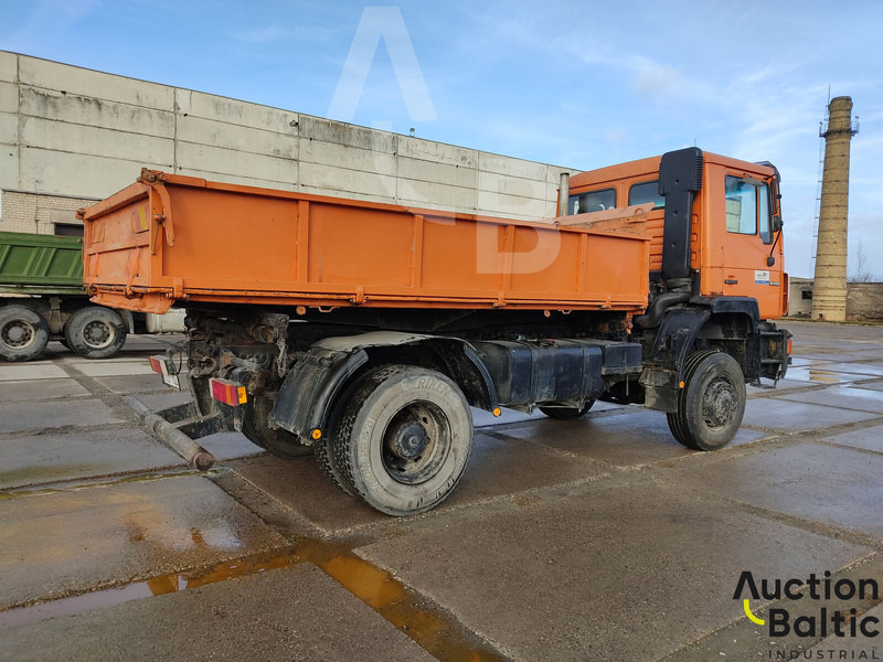 MAN 19.272 - Kamion vetëshkarkues: foto 4 MAN 19.272 - Kamion vetëshkarkues: foto 4