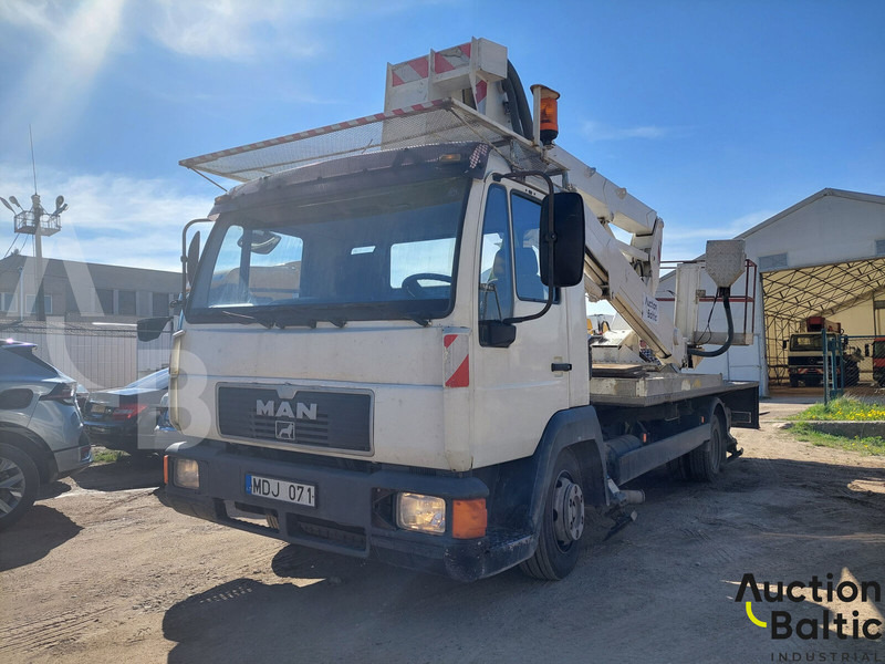 MAN NUTZFAHRZEUGE L2000 LE 110, 140, 160, 170, 180, 22 - Platformë ajrore e montuar në kamion: foto 1 MAN NUTZFAHRZEUGE L2000 LE 110, 140, 160, 170, 180, 22 - Platformë ajrore e montuar në kamion: foto 1