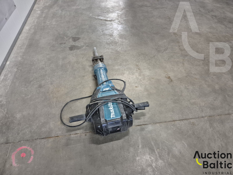 Makita HM1812 - Makineri ndërtimi: foto 4 Makita HM1812 - Makineri ndërtimi: foto 4