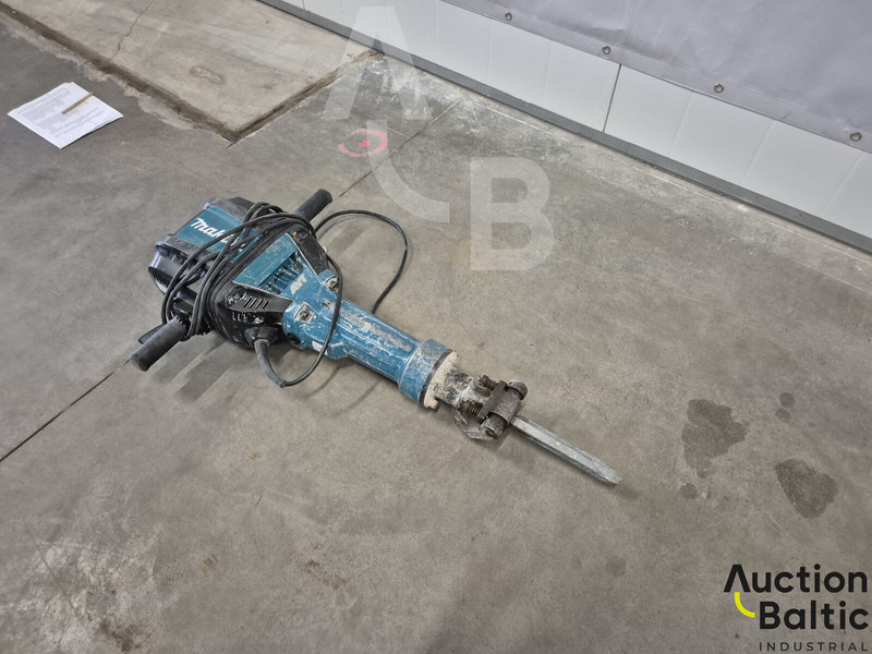 Makita HM1812 - Makineri ndërtimi: foto 1 Makita HM1812 - Makineri ndërtimi: foto 1