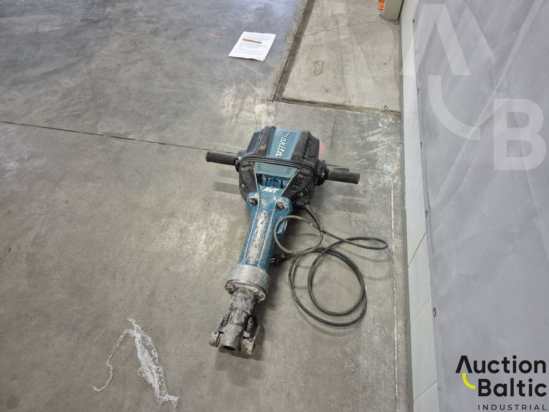 Makita HM1812 - Makineri ndërtimi: foto 4 Makita HM1812 - Makineri ndërtimi: foto 4