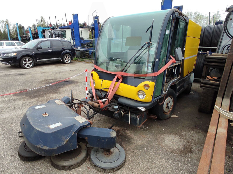 Mathieu Azura - Makinë fshirëse për rrugët: foto 1 Mathieu Azura - Makinë fshirëse për rrugët: foto 1