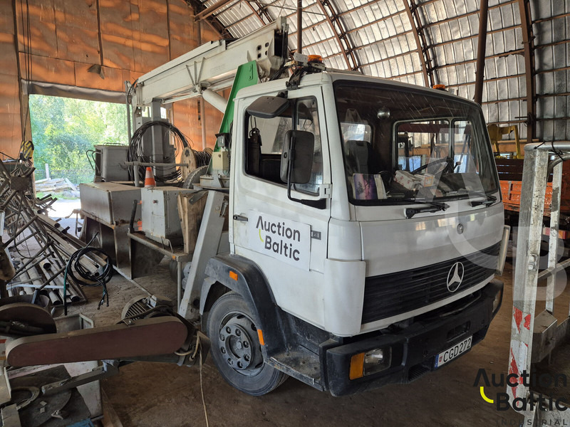 Mercedes-Benz 1114 - Platformë ajrore e montuar në kamion: foto 2 Mercedes-Benz 1114 - Platformë ajrore e montuar në kamion: foto 2