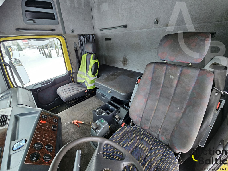 Mercedes-Benz 1831 - Kamion vetëshkarkues: foto 5 Mercedes-Benz 1831 - Kamion vetëshkarkues: foto 5