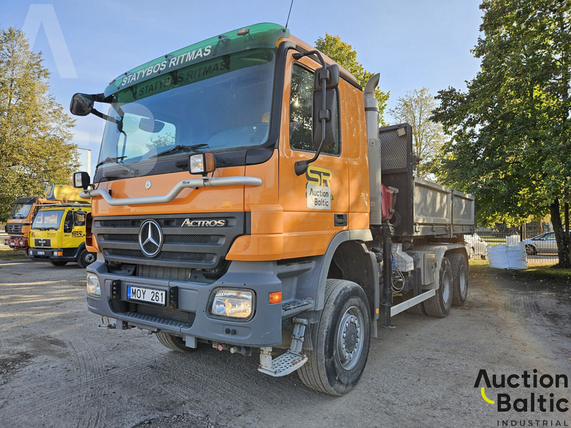 Mercedes-Benz Actros 1844 - Kamion vetëshkarkues, Kamion me vinç: foto 2 Mercedes-Benz Actros 1844 - Kamion vetëshkarkues, Kamion me vinç: foto 2
