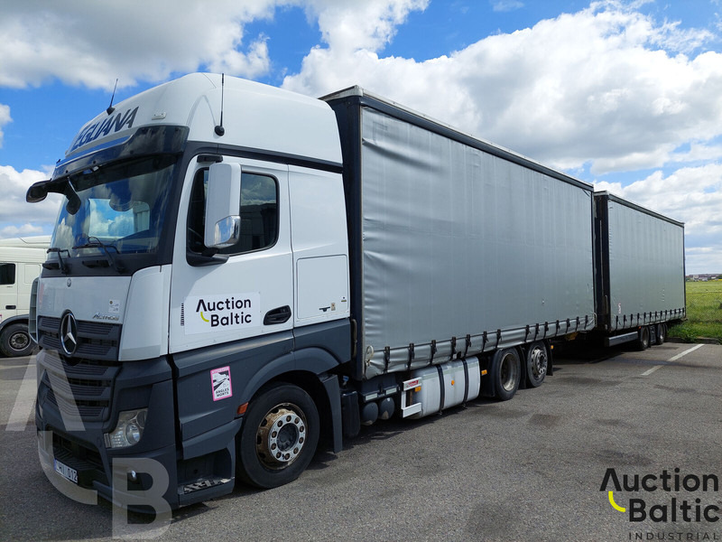 Mercedes-Benz Actros - Kamion me tendë: foto 2 Mercedes-Benz Actros - Kamion me tendë: foto 2