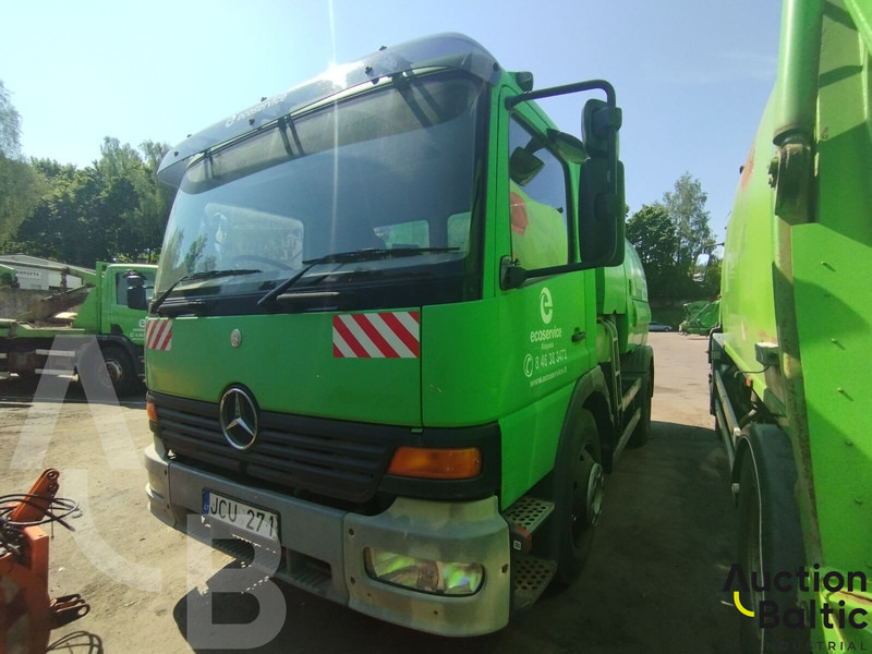 Mercedes-Benz Atego 1318 - Makinë fshirëse për rrugët: foto 2 Mercedes-Benz Atego 1318 - Makinë fshirëse për rrugët: foto 2