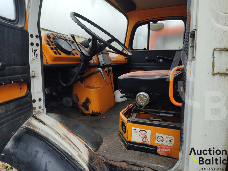 Mercedes-Benz Lako 911 - Platformë ajrore e montuar në kamion: foto 5 Mercedes-Benz Lako 911 - Platformë ajrore e montuar në kamion: foto 5