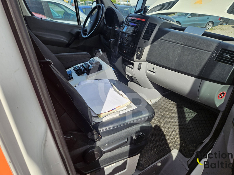 Ambulancë Mercedes-Benz Sprinter: foto 9 Ambulancë Mercedes-Benz Sprinter: foto 9