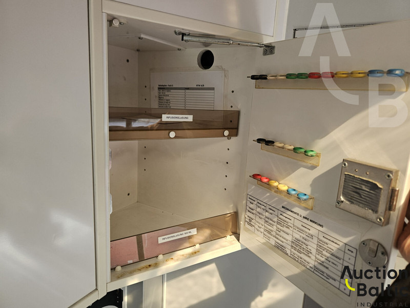 Ambulancë Mercedes-Benz Sprinter: foto 15 Ambulancë Mercedes-Benz Sprinter: foto 15