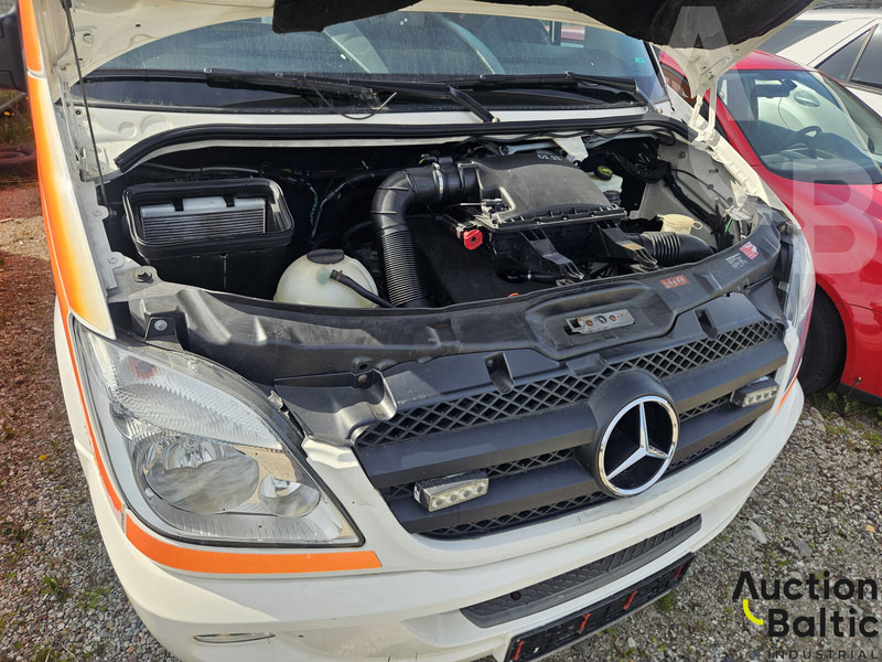 Ambulancë Mercedes-Benz Sprinter: foto 12 Ambulancë Mercedes-Benz Sprinter: foto 12