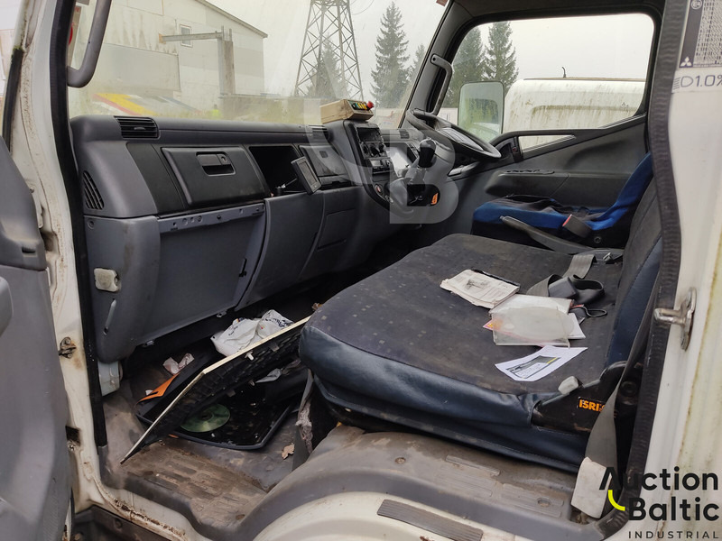 Mitsubishi Fuso - Kamion mbeturinash: foto 5 Mitsubishi Fuso - Kamion mbeturinash: foto 5