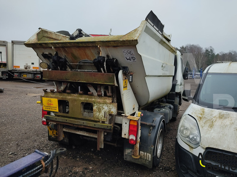 Mitsubishi Fuso - Kamion mbeturinash: foto 3 Mitsubishi Fuso - Kamion mbeturinash: foto 3