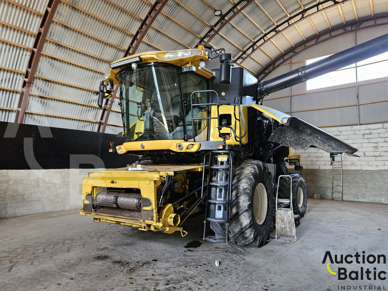 New Holland CR 9080 - Autokombajnë: foto 1 New Holland CR 9080 - Autokombajnë: foto 1