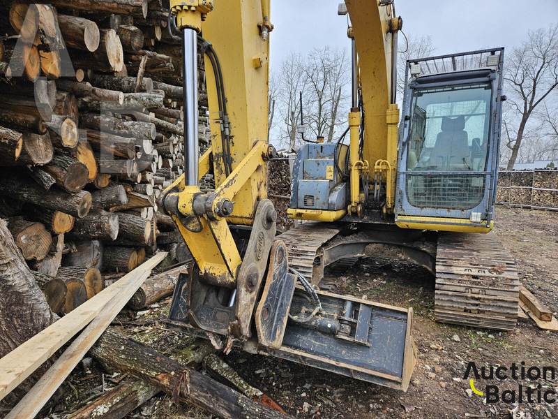 New Holland E 145 - Ekskavator me zinxhirë: foto 3 New Holland E 145 - Ekskavator me zinxhirë: foto 3