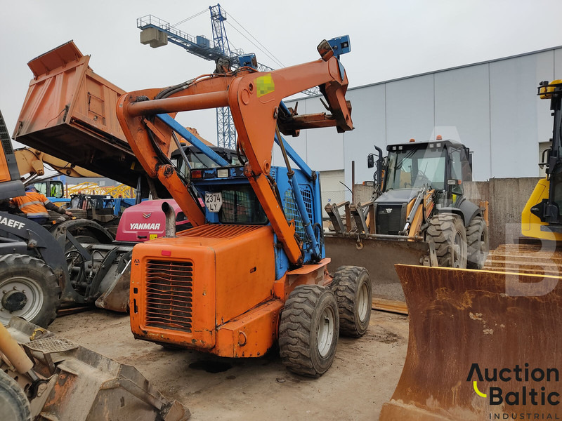 New Holland LS 185 B - Mini fadrom: foto 4 New Holland LS 185 B - Mini fadrom: foto 4