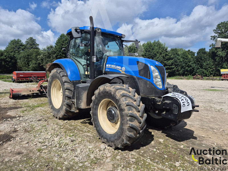 New Holland T 7.210 - Traktor: foto 1 New Holland T 7.210 - Traktor: foto 1