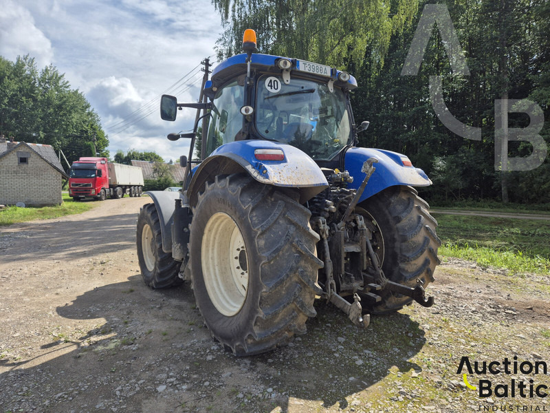 New Holland T 7.210 - Traktor: foto 4 New Holland T 7.210 - Traktor: foto 4