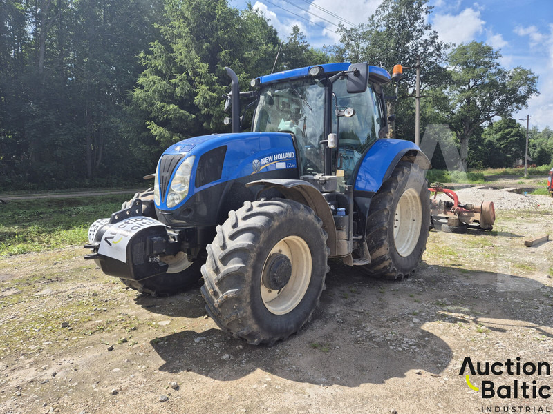 New Holland T 7.210 - Traktor: foto 2 New Holland T 7.210 - Traktor: foto 2